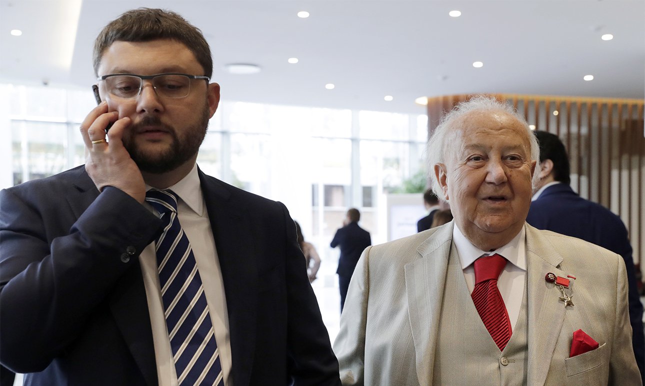 Кандидат на пост был единственный – внук мастера, исполнявший обязанности президента РАХ после смерти Зураба Церетели, Василий. Фото: Михаил Метцель / ТАСС