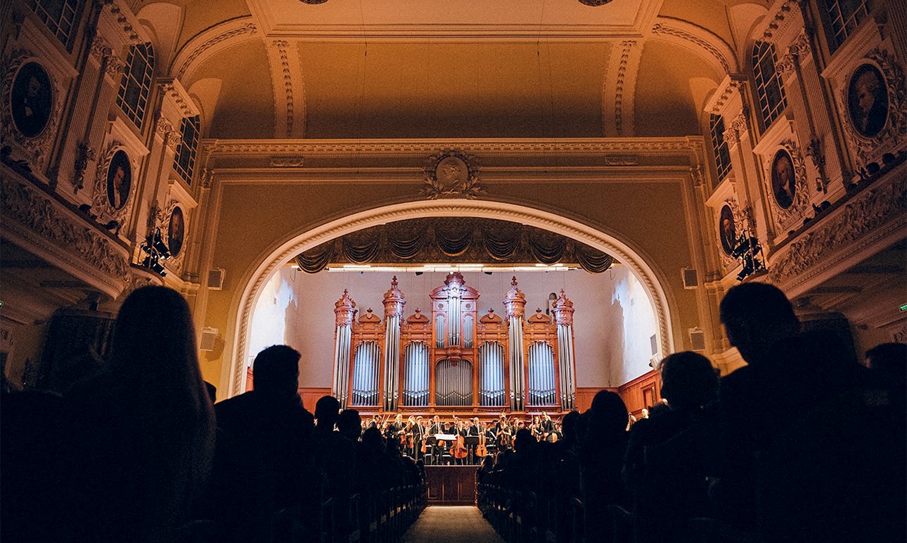 Выступление оркестра musicAeterna под управлением Теодора Курентзиса в Большом зале Московской консерватории им. П.И.Чайковского.  Фото: MR Group