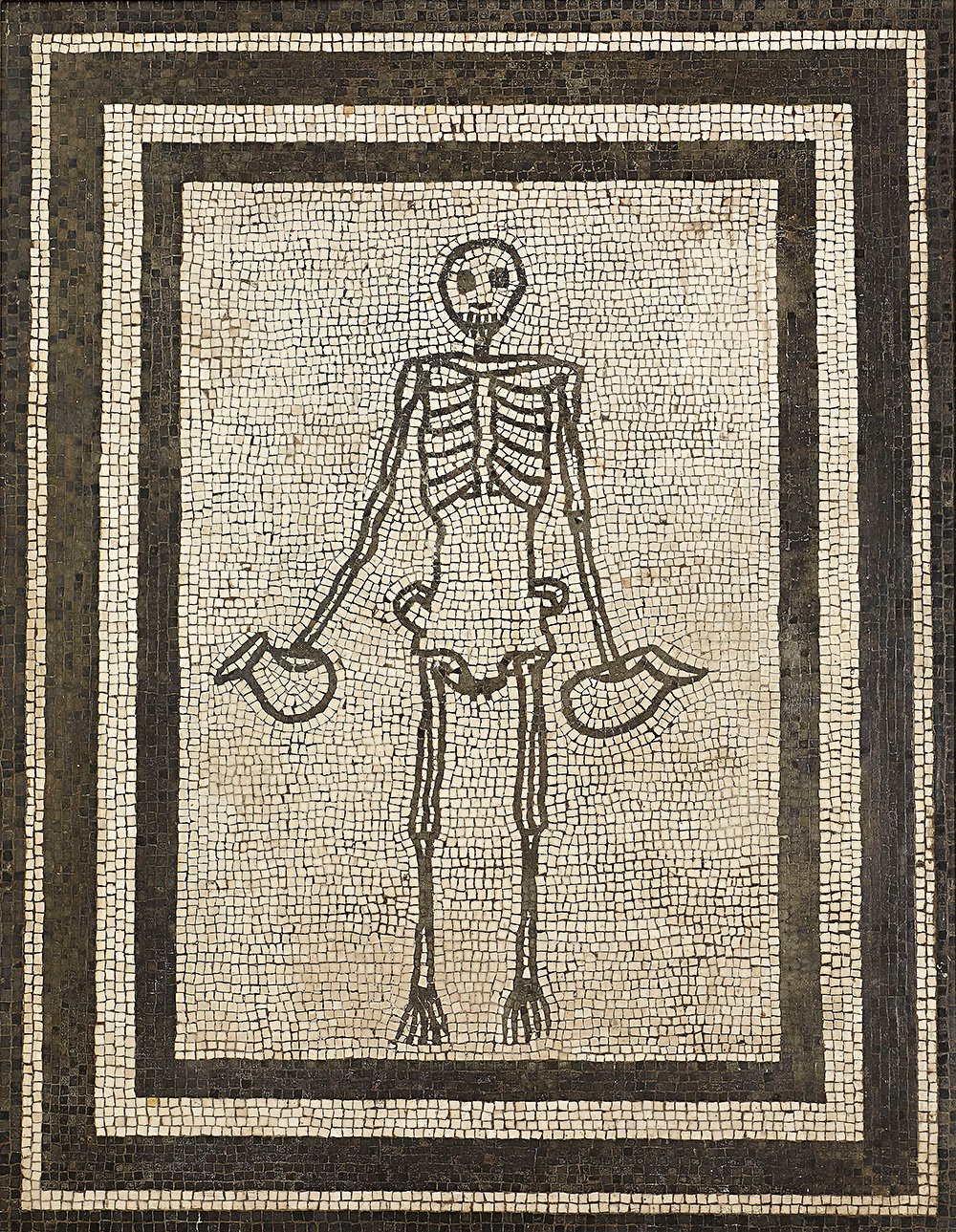 Монохромная мозаика со скелетом с винными кувшинами. I в. н.э. Фото: Museo Archeologico Nazionale di Napoli