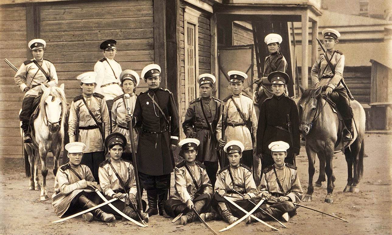 Женский полк (Амурские казачки Верхне-Благовещенского поселка). Военные действия в Китае. 1900 год Фото: Государственный исторический музей