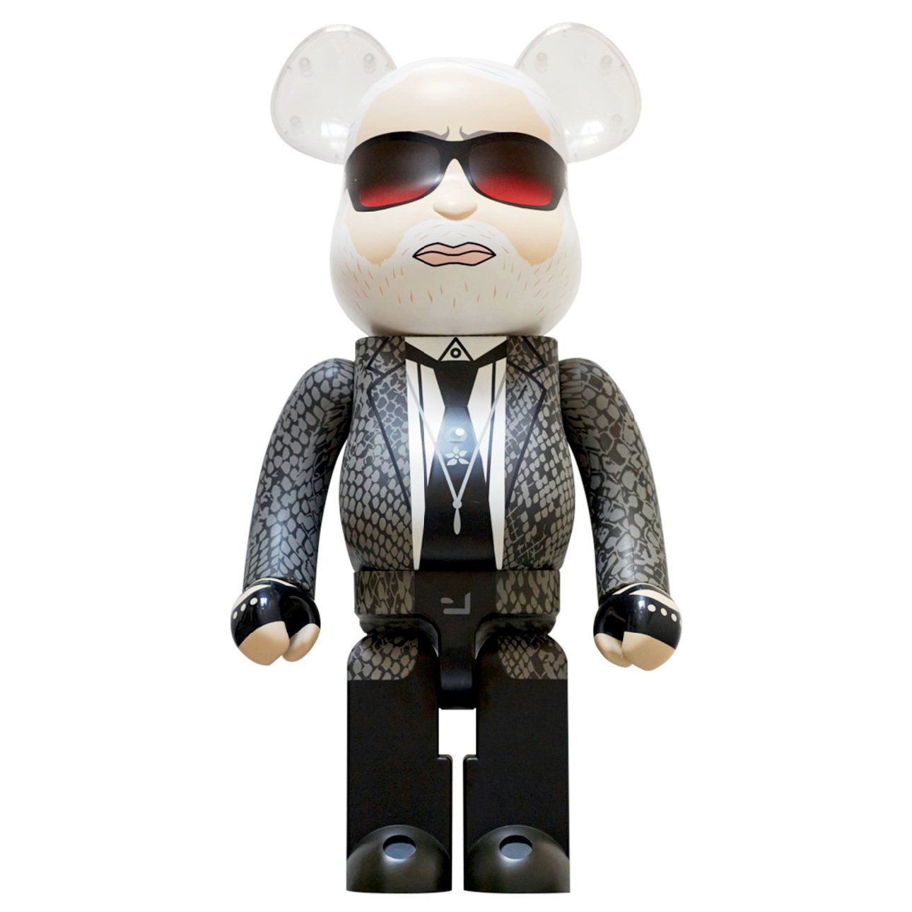 Одна из самых редких серий Bearbrick была создана в коллаборации с Карлом Лагерфельдом.  Фото: The Metropolitan Museum of Art