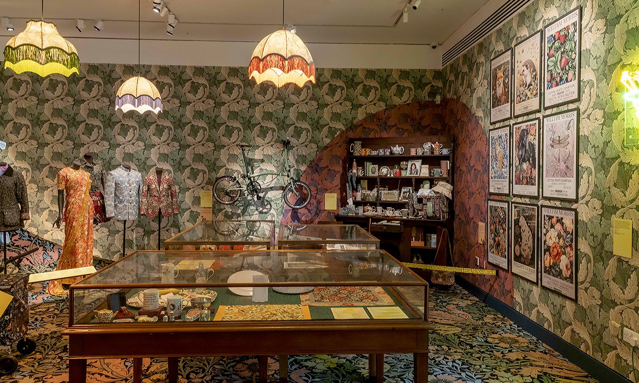 Фрагмент экспозиции «Одержимые Моррисом» в Галерее Уильяма Морриса. Фото: Nicola Tree/William Morris Gallery, London