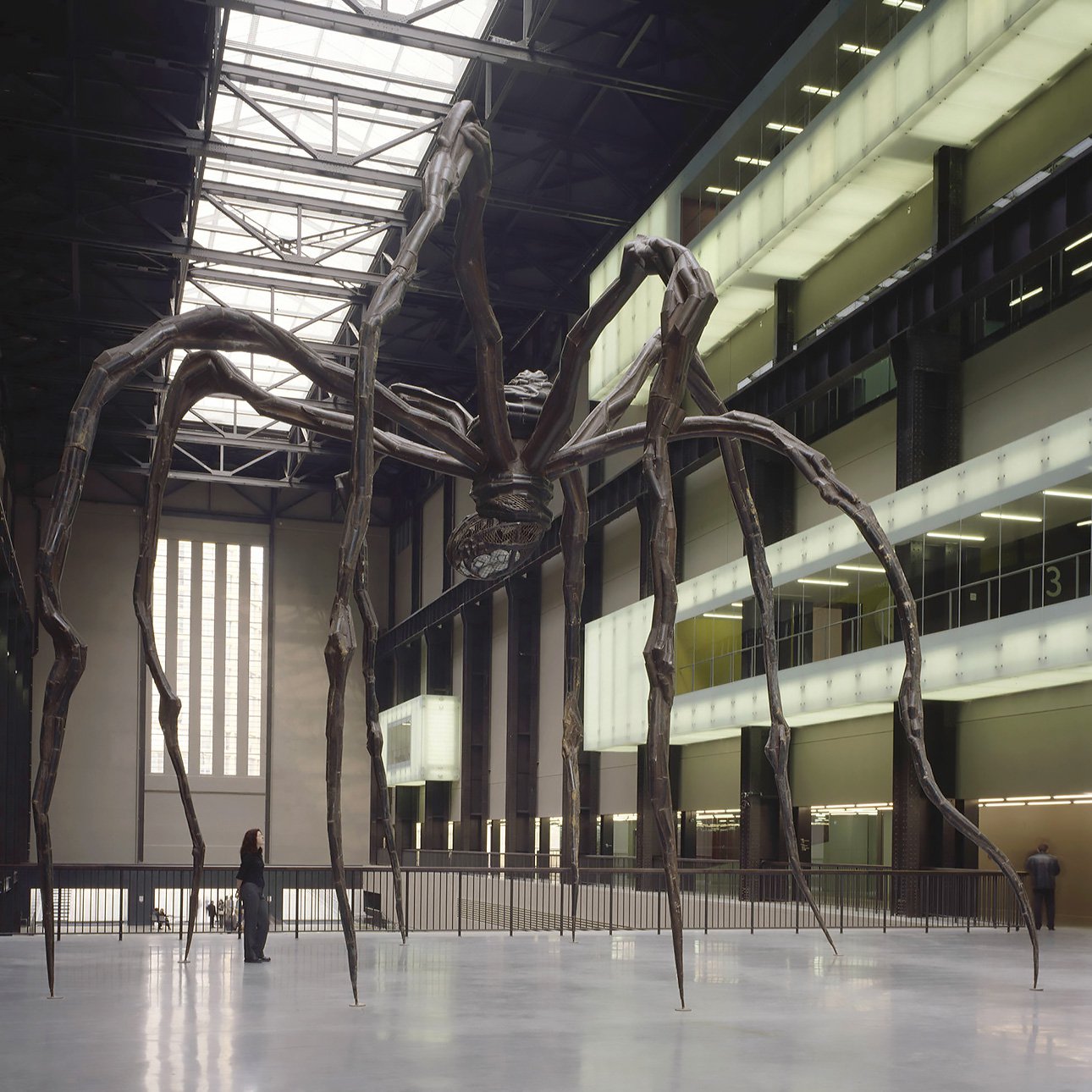 Инсталляция Луис Буржуа Maman в в Тейт Модерн. Фото: Tate