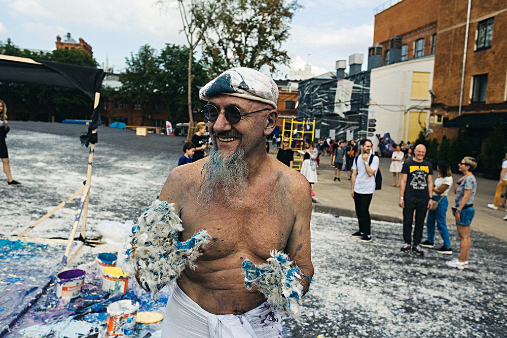 Олег Кулик на фестивале «Форма-2018». Фото: Стасик Хороший