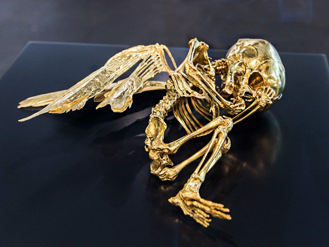 Дэмиен Херст. Ложь Купидона. 2008. Золото Фото: Damien Hirst and Science Ltd. All rights reserved, DACS 2016. Courtesy of White Cube