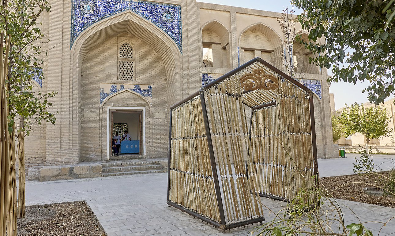 Лайла Гохар и Ильхом Шойимкулов. Navat Uy. Фото: Bukhara Biennial