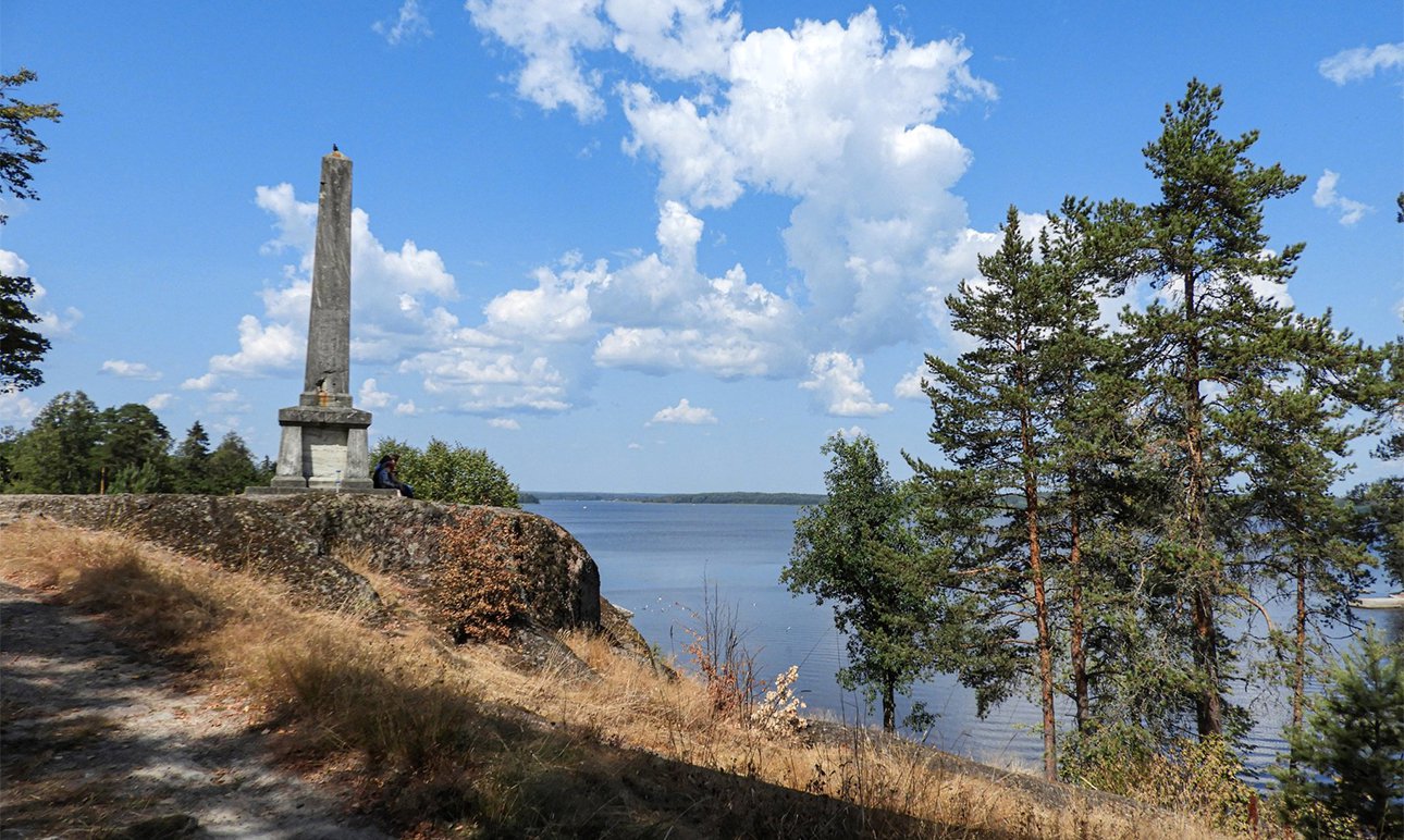 Обелиск. Фото: Парк Монрепо