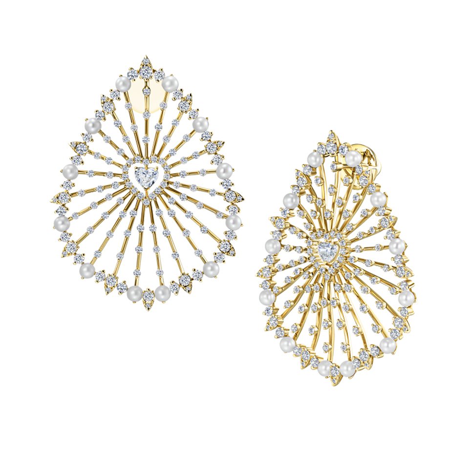 Серьги из коллекции «Дух любви».  Фото: ювелирный дом EIRINE