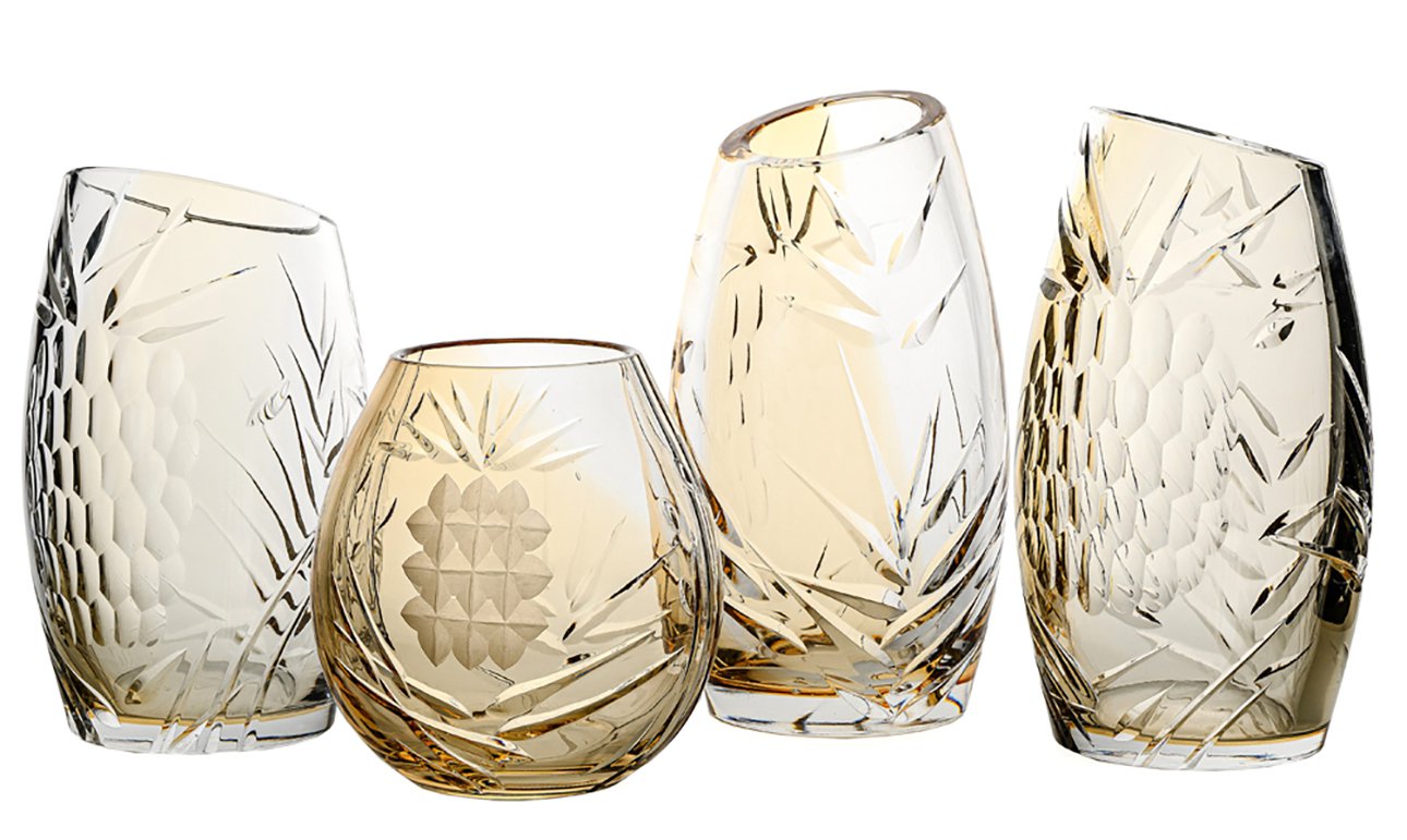 Александра Путрик. Серия ваз «Оранжерея».  2025. Гусевской хрустальный завод им. А. Мальцова.  Фото: Всероссийский музей декоративного искусства