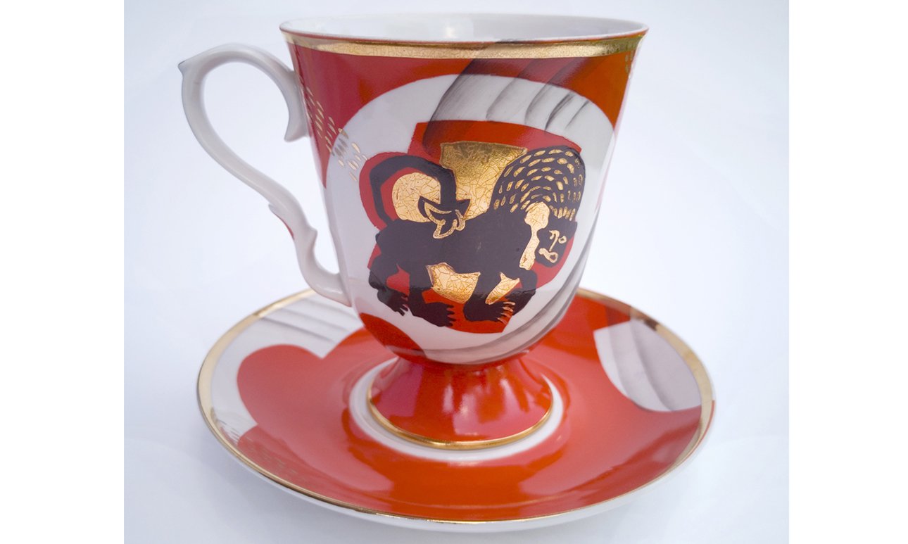 Екатерина Базлова. Бокал из серии «Подарочные». 2025. Дулёвский фарфоровый завод и мастерская автора. Фото: Всероссийский музей декоративного искусства