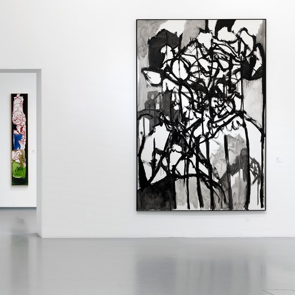 Евгений Музалевский. «Подкидыш инокиня». 2022. Персональная выставка «Монохром, с мамой за спиной» в МАММ (2024).  Фото: Аlina Pinsky Gallery