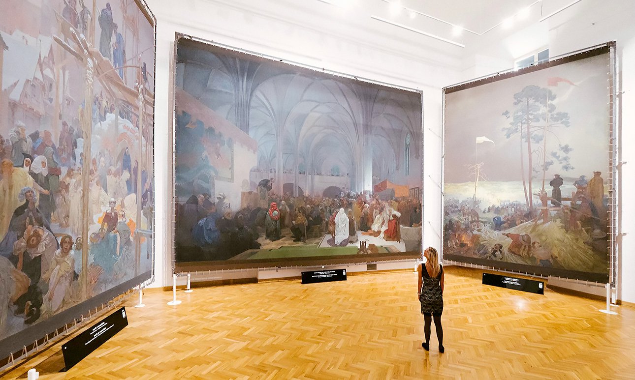 Фрагмент экспозиции «Славянской эпопеи» в замке Моравски-Крумлов.  Фото: Mucha Foundation