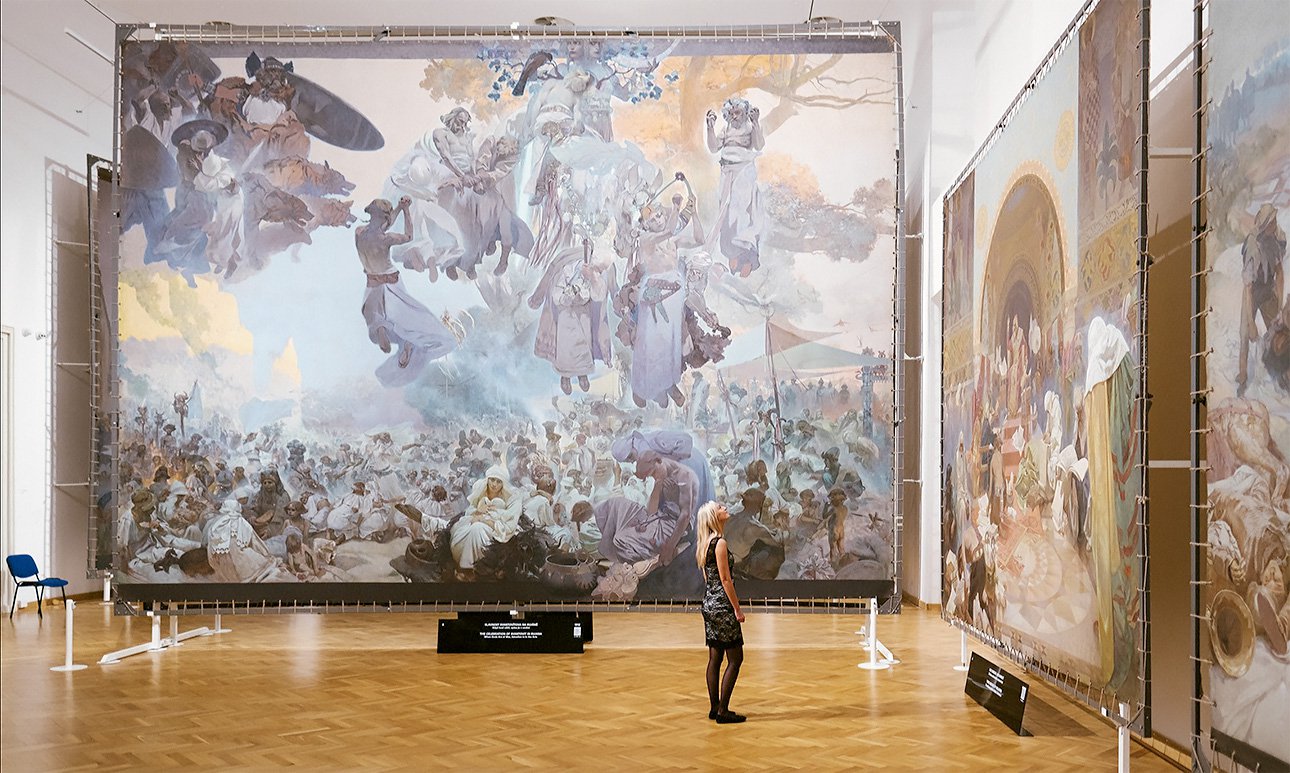 Фрагмент экспозиции «Славянской эпопеи» в замке Моравски-Крумлов.  Фото: Mucha Foundation