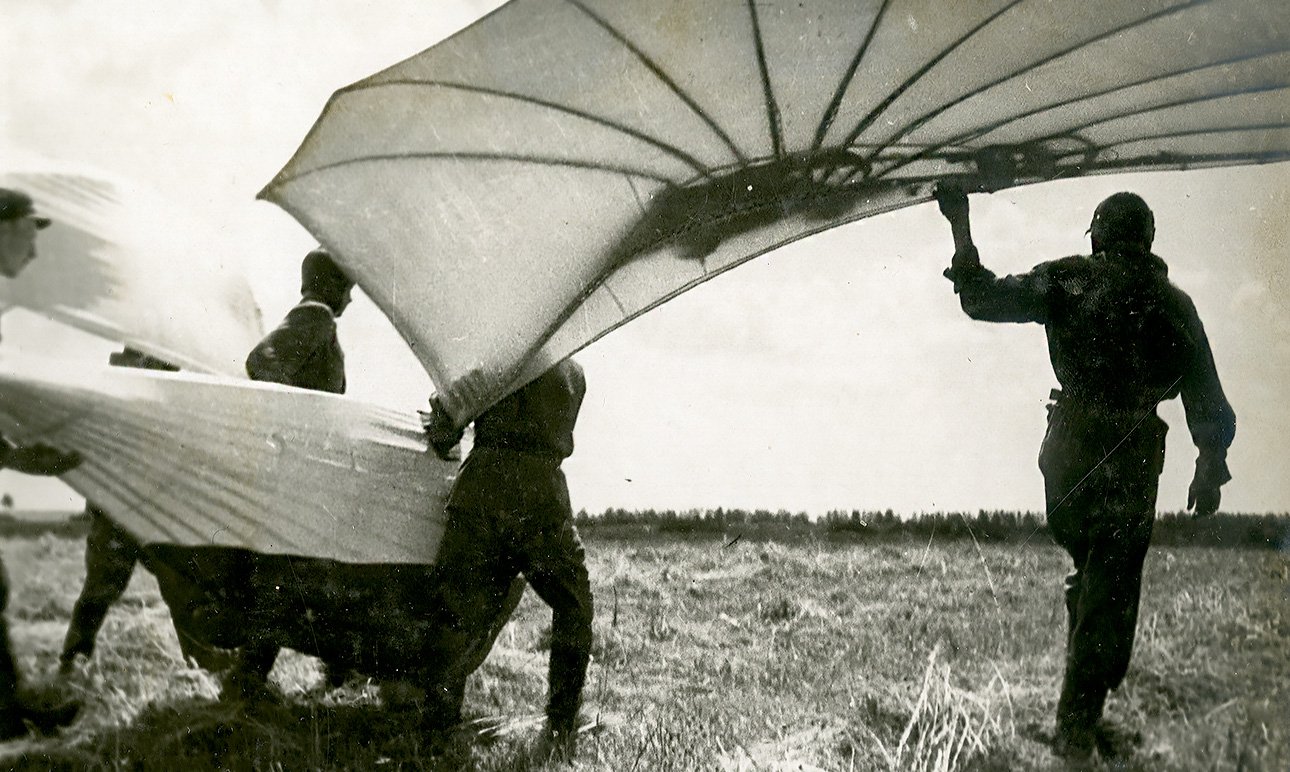 Испытания «Летатлина». 1933.  Фото: Государственная Третьяковская галерея