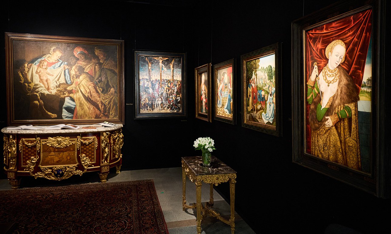 51-й Российский антикварный салон & Lifestyle «Искусство интерьера» в Гостином Дворе.  Фото: пресс-служба 51 Российского Антикварного Салона & 11 Lifestyle «Искусство интерьера»