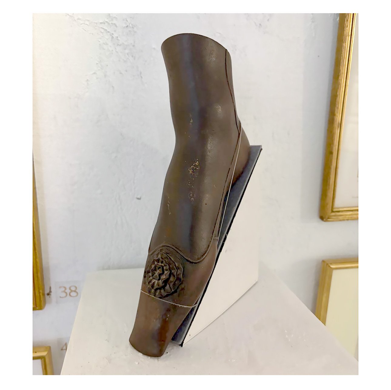 Бронзовая ножка Тальони из коллекции Пьера Лакотта.  Фото: Милена Орлова