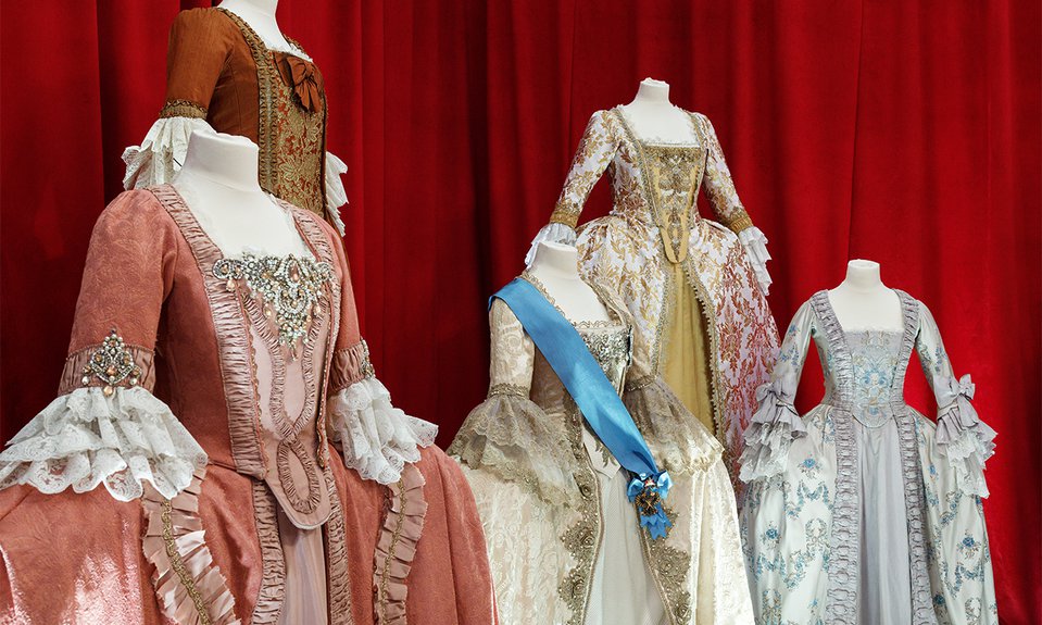 Выставка кинокостюмов, организованная проектом ПАО «Газпром» «Друзья Петербурга». Фото: пресс-служба Дней Эрмитажа