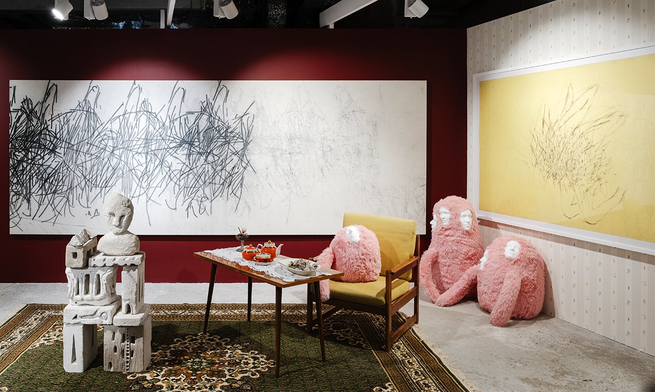 Стенд галереи  Jessica.  Фото: Евгения Баранова