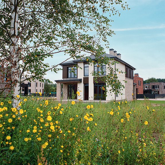 Дом поселка в современном стиле.  Фото: «Галс-Девелопмент»