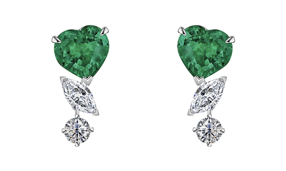 Украшения из новогодней коллекции ALROSA Diamonds. Фото: ALROSA Diamonds