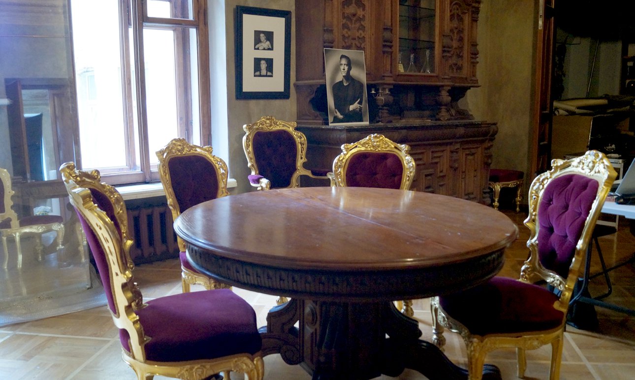 Интерьер будущего музея Георгия Гурьянова в квартире на Литейном проспекте.  Фото: Наталья Шкуренок