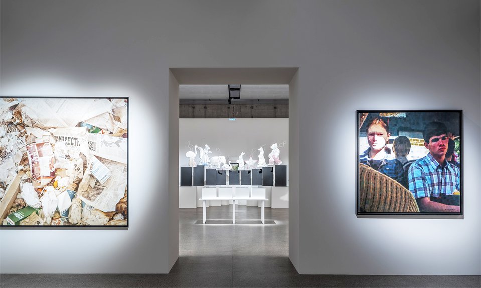 Выставка «Шаг с пьедестала. Скульптура в реальном пространстве».  Фото: Юрий Пальмин