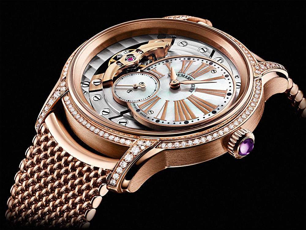 Часы Millenary из розового золота с бриллиантами и розовым сапфиром. Фото: Audemars Piguet
