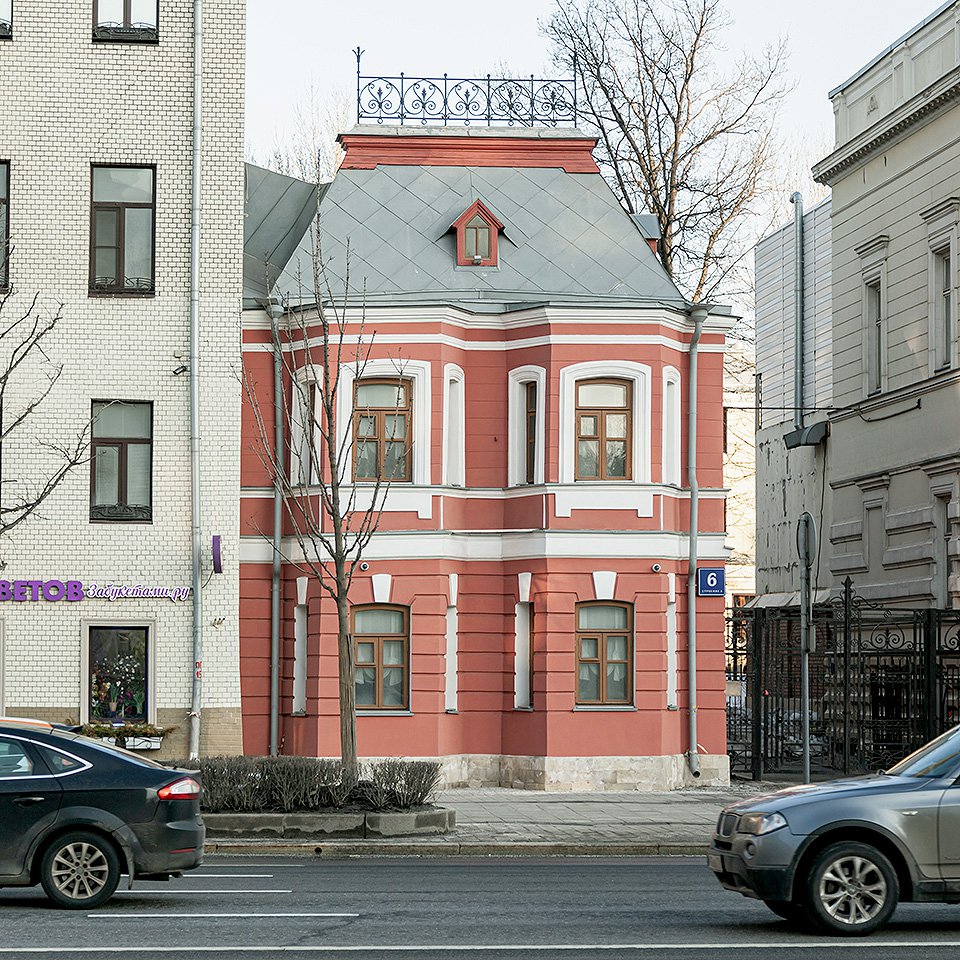 Здание Дома-музея А. П. Чехова после реконструкции. Фото: ГМИРЛИ им. В.И. Даля