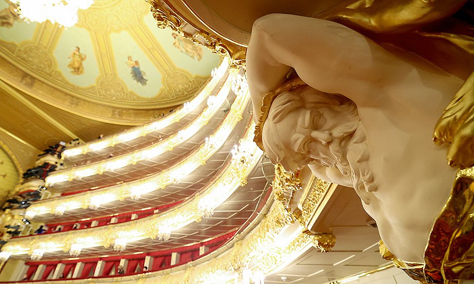 Главный зал Большого театра. Фото: Сергей Карпухин/ТАСС