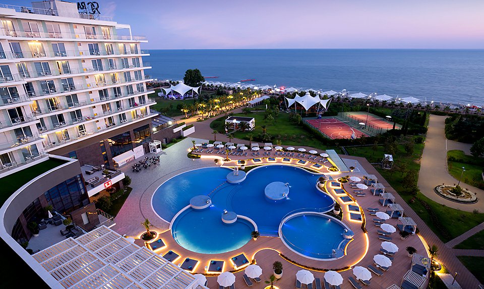 Курортный отель Radisson Collection Paradise Resort & Spa, Sochi в преддверии новогодних праздников. Фото: Radisson Collection Paradise Resort & Spa, Sochi