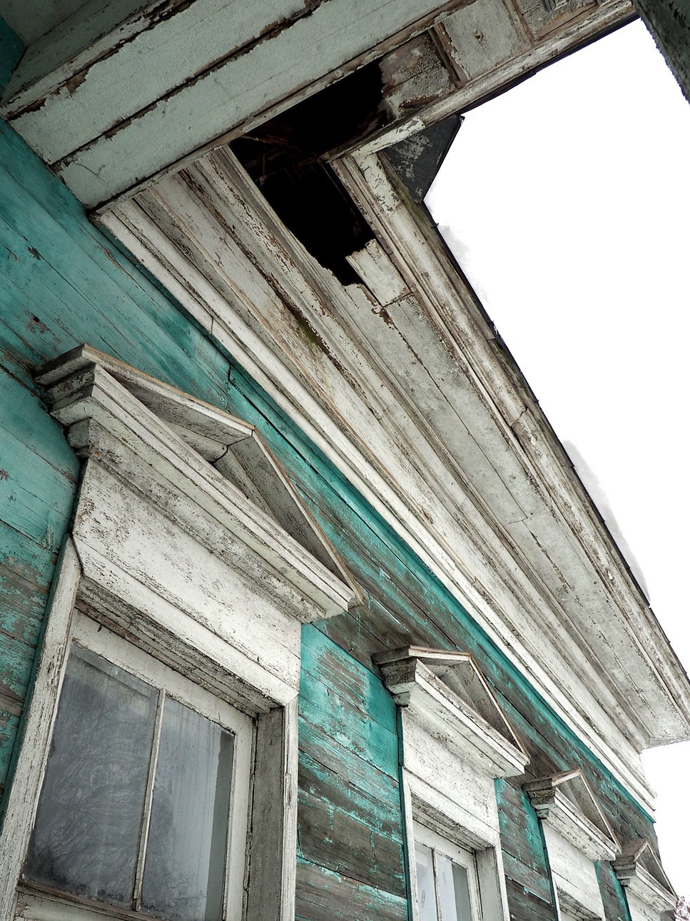 Нынешнее состояние усадебного дома вызывает тревогу, хотя многое в Спасском-Куркино еще можно спасти. Фото: Юлия Виноградова