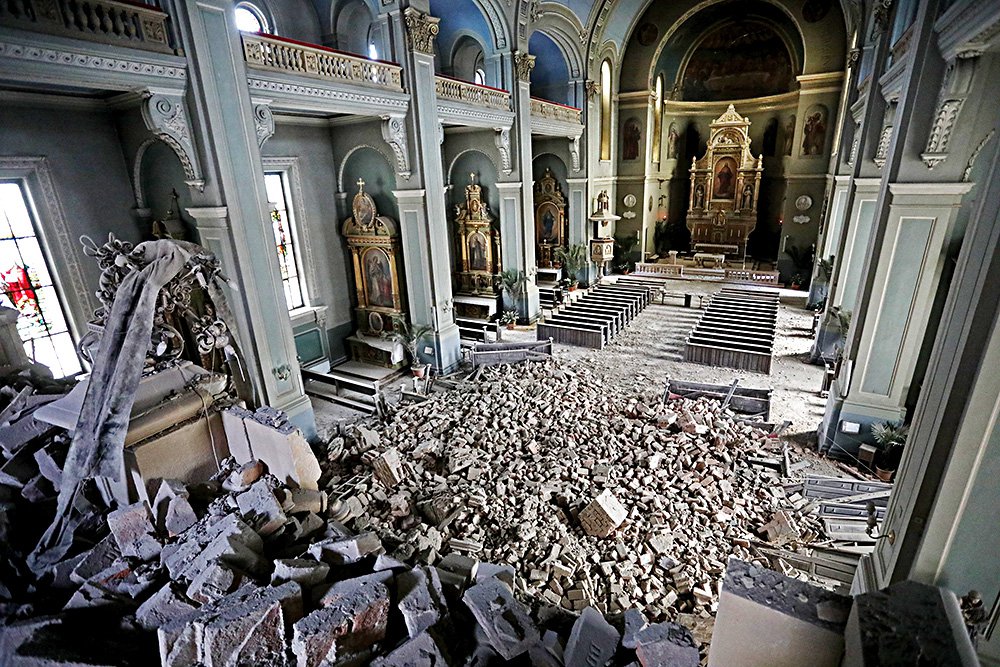 Базилика Святейшего Сердца Иисуса в Загребе после землетрясения 22 марта. Фото: Borna Filic/Pixsell via Xinhua/TASS