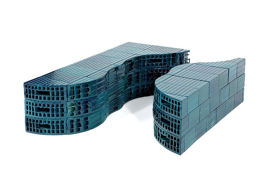 Коллекция предметов интерьера Roman Molds от Fendi, созданная в коллаборации со швейцарским дизайн-бюро Kueng Caputo