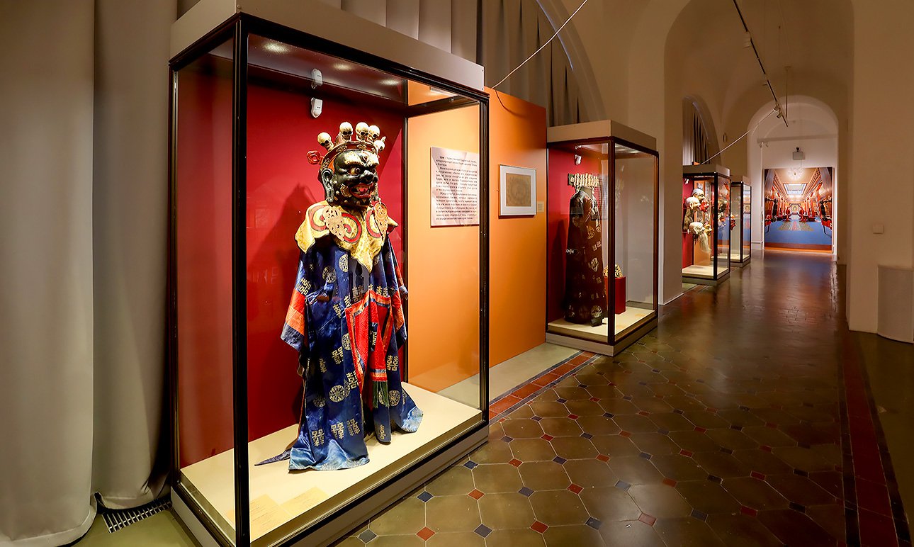 Выставка «Драгоценность в лотосе» в Манеже Малого Эрмитажа.  Фото: Государственный Эрмитаж