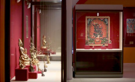 «Драгоценность в лотосе» в Эрмитаже: выставка как мантра