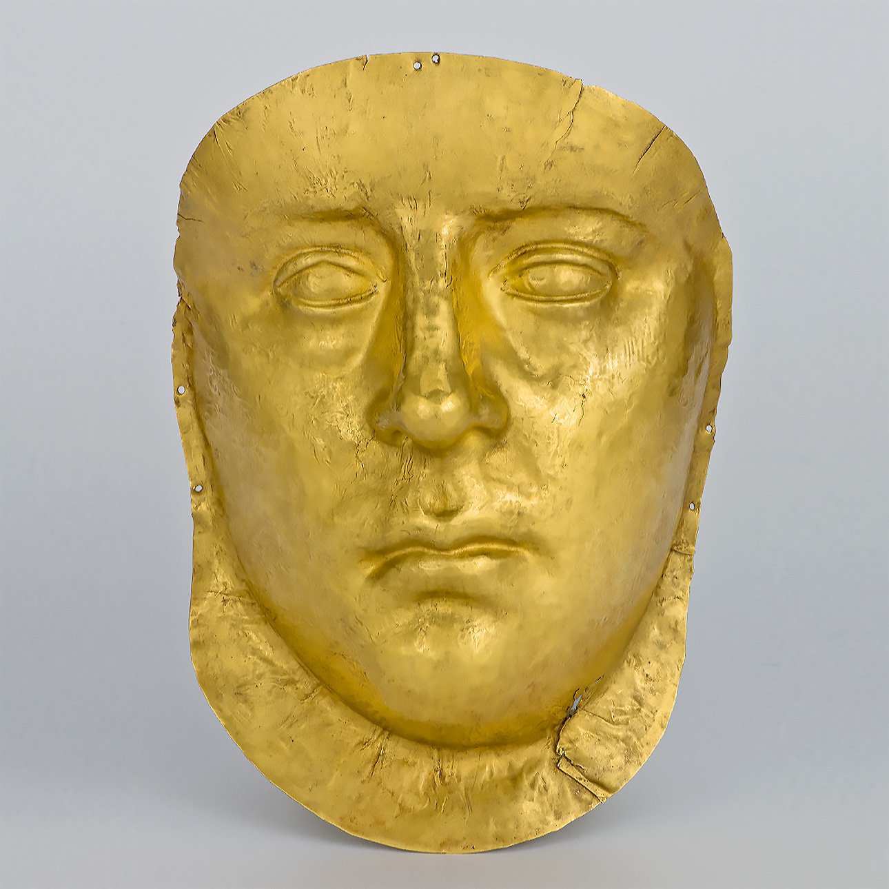 Золотая керченская маска (маска Рескупорида).  Фото: Государственный Эрмитаж