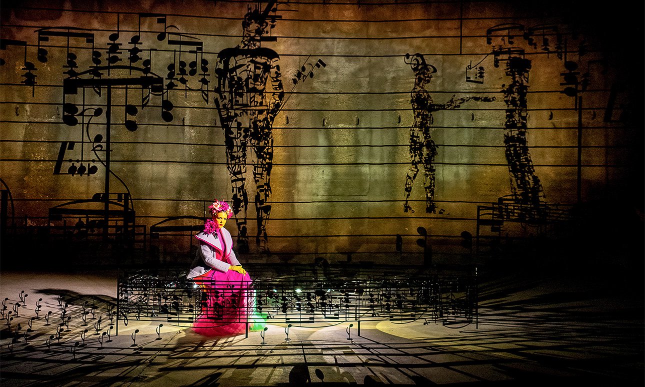 «Электро­театр Стани­славский» – ГМИИ им. А.С.Пушкина. Книга висячих садов. Вокальный спектакль­ променад. Theatrum 2023. Фото: Андрей Безукладников