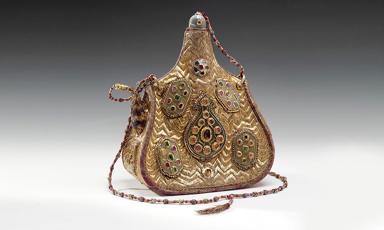 Фляга (сулея). Подарена касимовским царевичем Сеид-Бурханом царю Алексею Михайловичу в 1653 году. Турция, первая половина XVII в. Фото: Музеи Московского Кремля