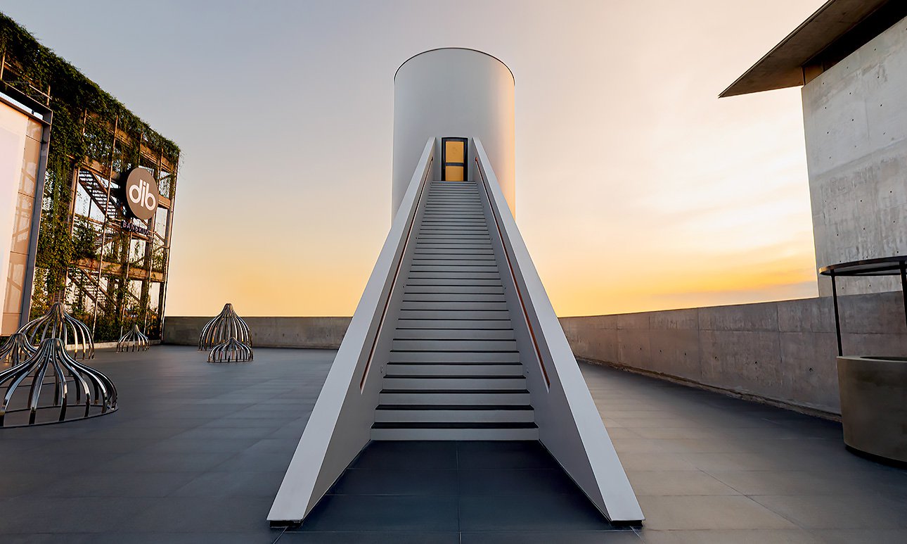 Джеймс Таррелл. STRAIGHT UP.  Фото: Dib Bangkok