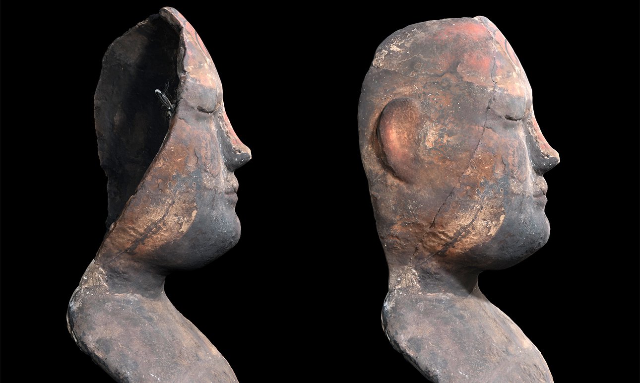 Маска с небольшой утратой в лобной части, выбранная для опробования процедуры, была отснята в Центре иммерсивных технологий методами 3D-сканирования. Фото: Государственный исторический музей