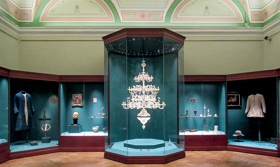 Экспозиция Галереи Петра Великого в Государственном Эрмитаже.  Фото: проект ПАО «Газпром» «Друзья Петербурга»