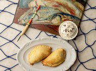 Пробуем выставку «Волга. Москва. Нева» на вкус в бистро «Цирк»