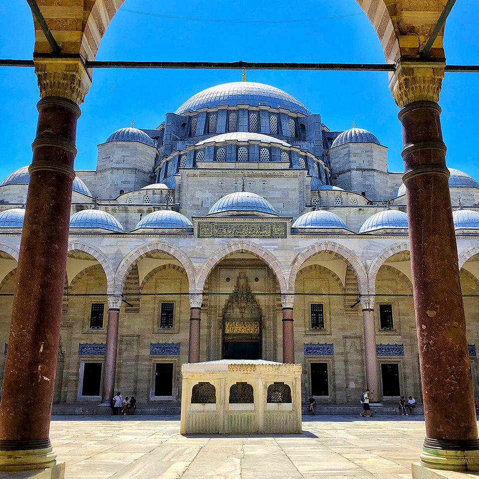 Мечеть Сулеймание в Стамбуле. Архитектор Мимар Синан. 1550-­е. Фото: Георгий Трофимов