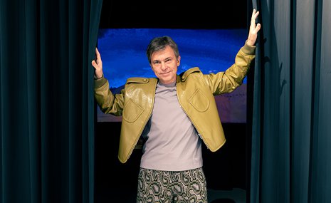 Игорь Суханов: «Мне интересны те художники, кто сейчас развивается, ищет себя, отражает ситуацию в обществе»