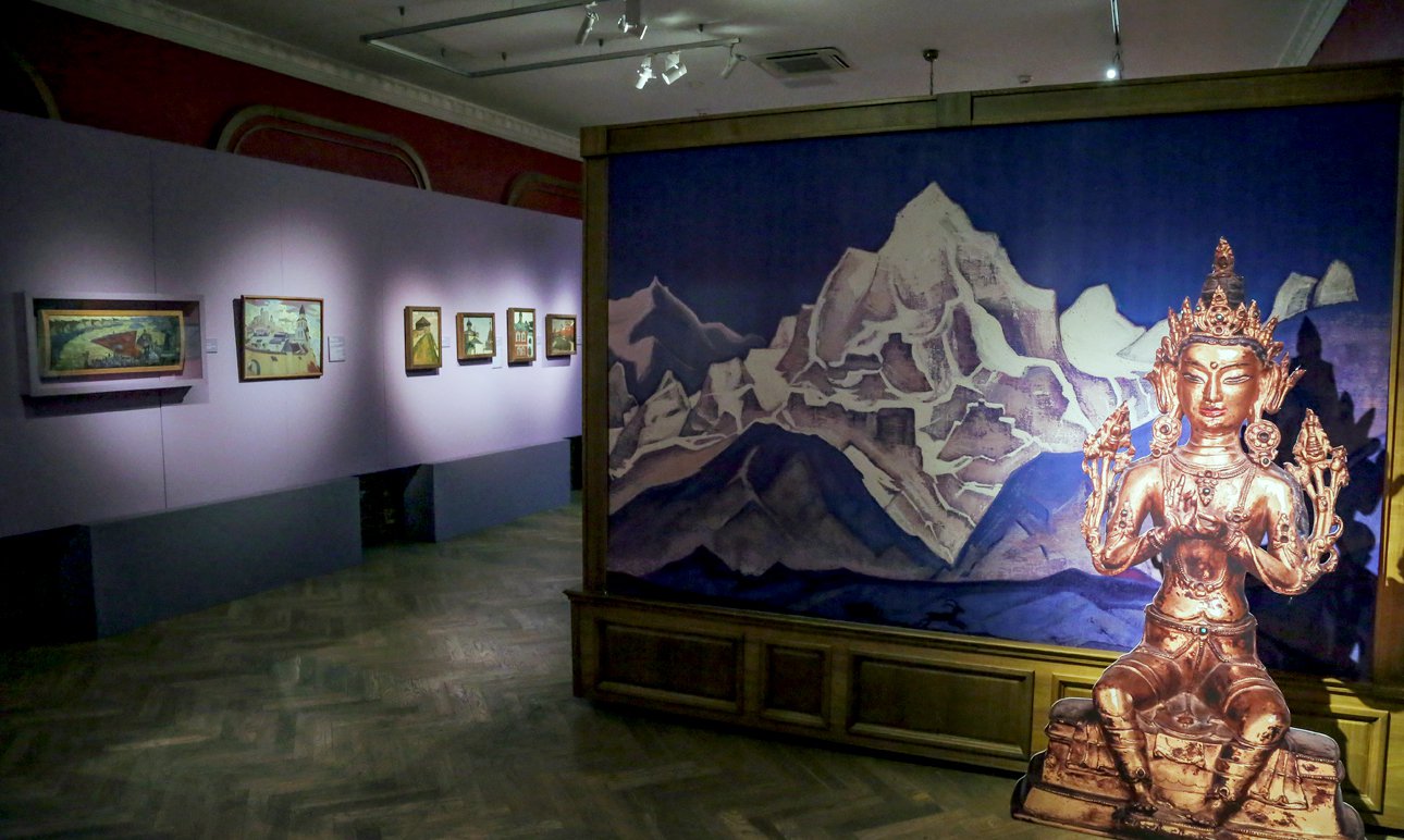 Выставка «Николай Рерих»  в Приморской государственной картинной галерее.  Фото: Приморская государственная картинная галерея