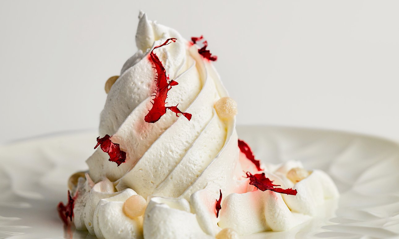 Десерт «Волна Рябушинского». Сет «Шехтель» в ресторане «Шануар».  Фото: Dellos