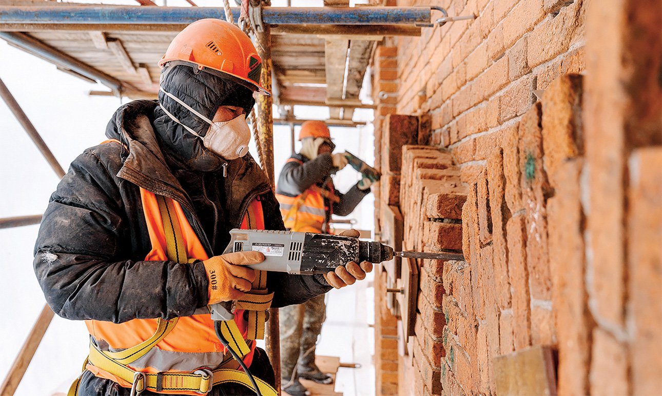 Для восстановления утраченных элементов используется специальный реставрационный кирпич, который по фактуре, цвету и размеру идентичен оригинальному.  Фото: FORMA