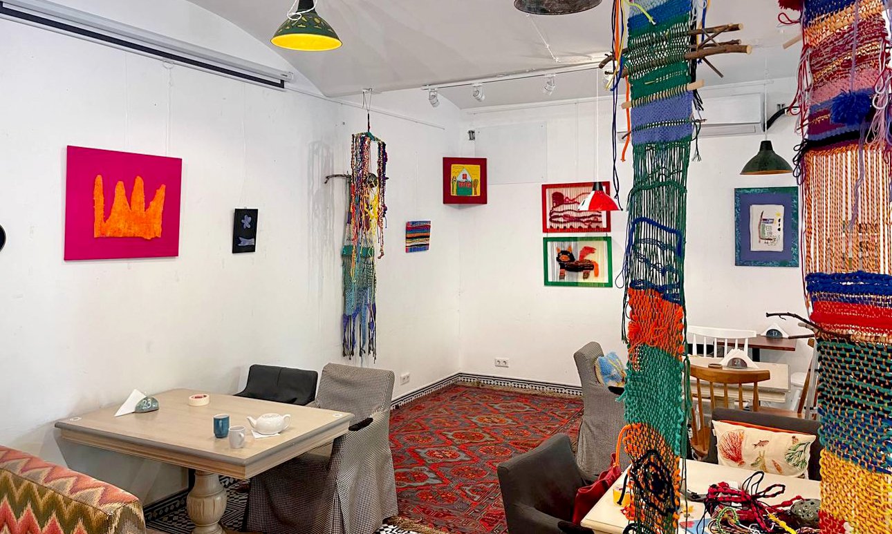 Интерьер кафе «Разные зёрна».  Фото: Алёна Лапина