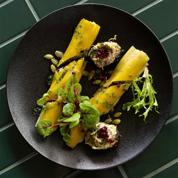 Пхали из лука-порей.  Фото: ресторан «Аивани»