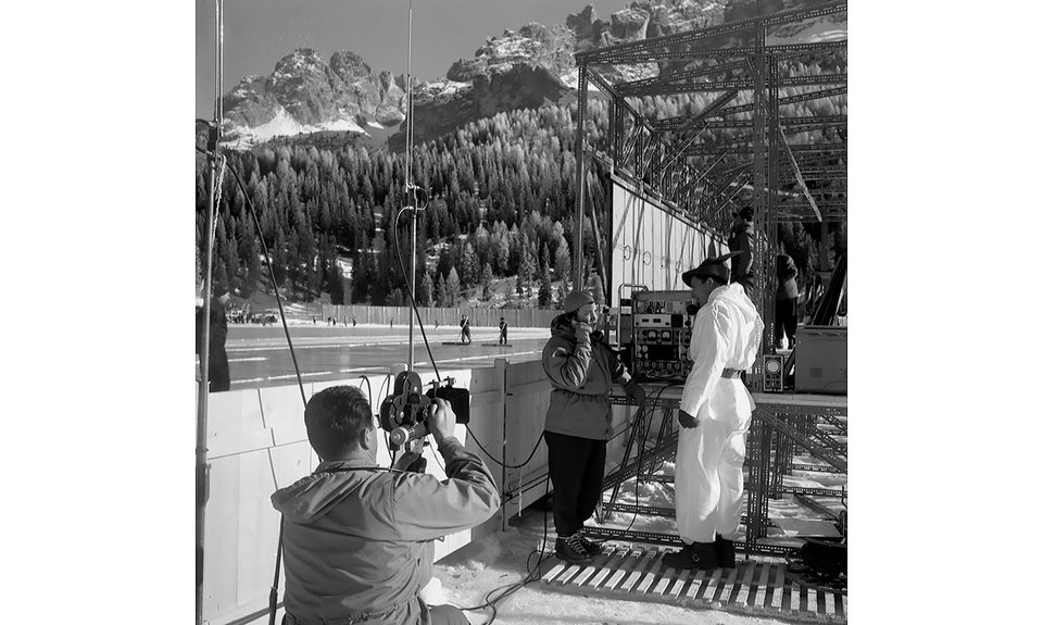 Станция радио-, телевизионного и телефонного вещания на озере Мисурина.  7 января 1956 года.    Фото: Franco Gremignani/Publifoto CSAC, University of Parma
